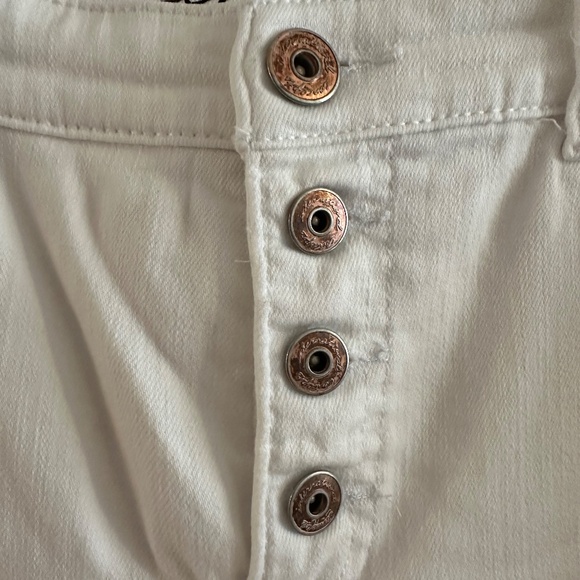 M3- #78 INC Fringe-Trim Curvy Cropped White Jeans, size 10 - Picture 2 of 9